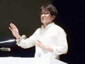004 プロフィール